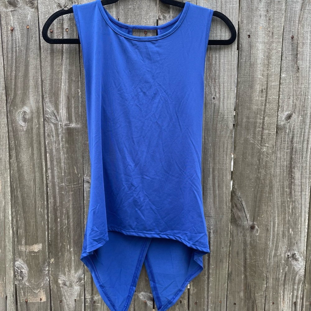 Open-back tank